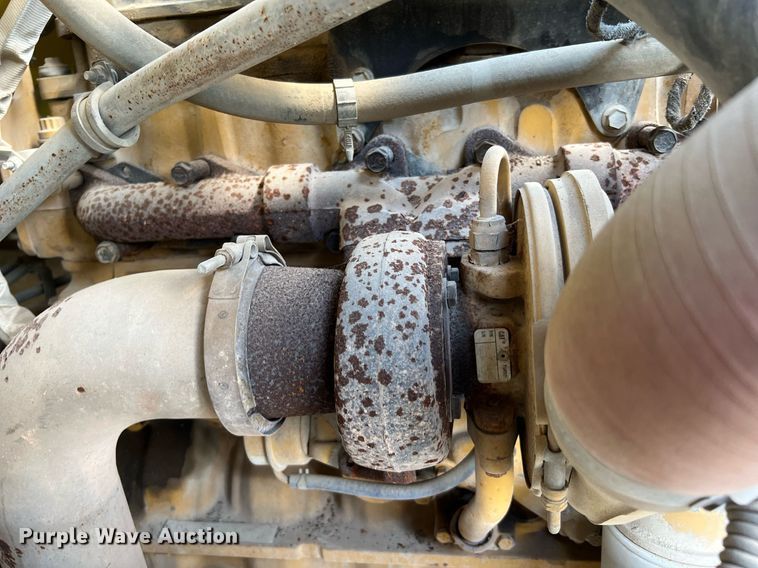 image for item LF9517 2004 Ford F750  water truck