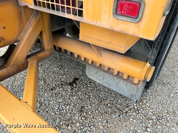 image for item LF9518 2008 Ford F750  water truck