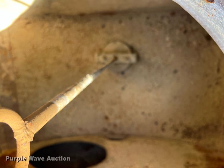 image for item LF9518 2008 Ford F750  water truck