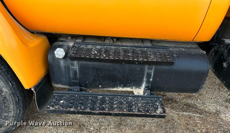 image for item LF9518 2008 Ford F750  water truck