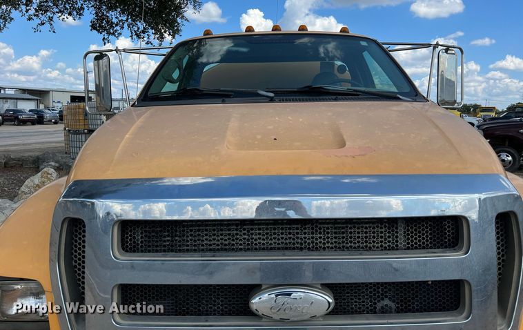 image for item LF9518 2008 Ford F750  water truck