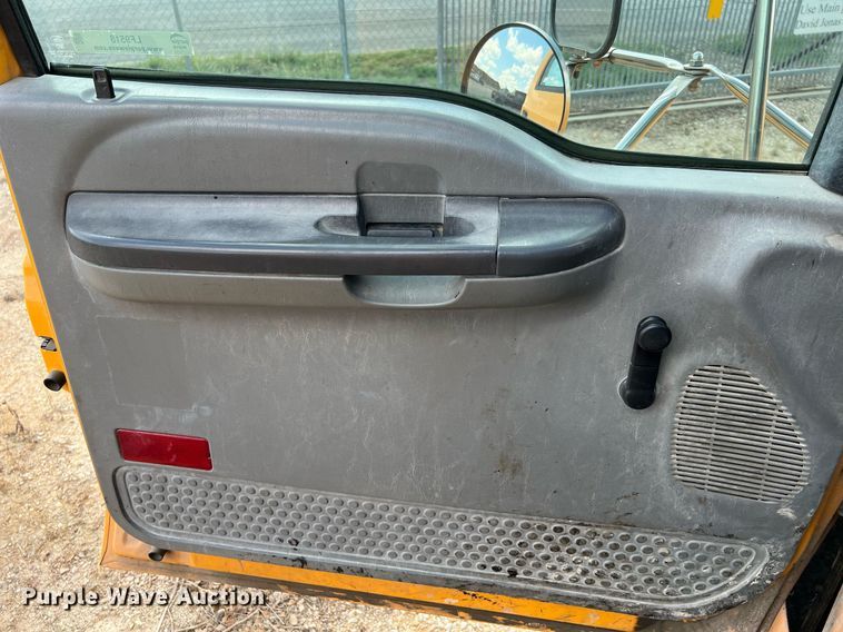 image for item LF9518 2008 Ford F750  water truck