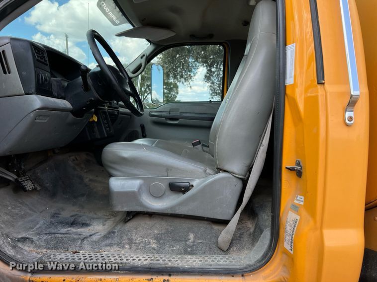 image for item LF9518 2008 Ford F750  water truck