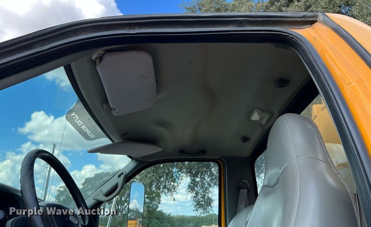 image for item LF9518 2008 Ford F750  water truck