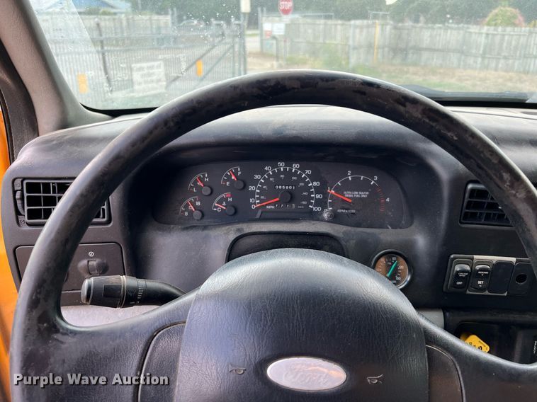 image for item LF9518 2008 Ford F750  water truck