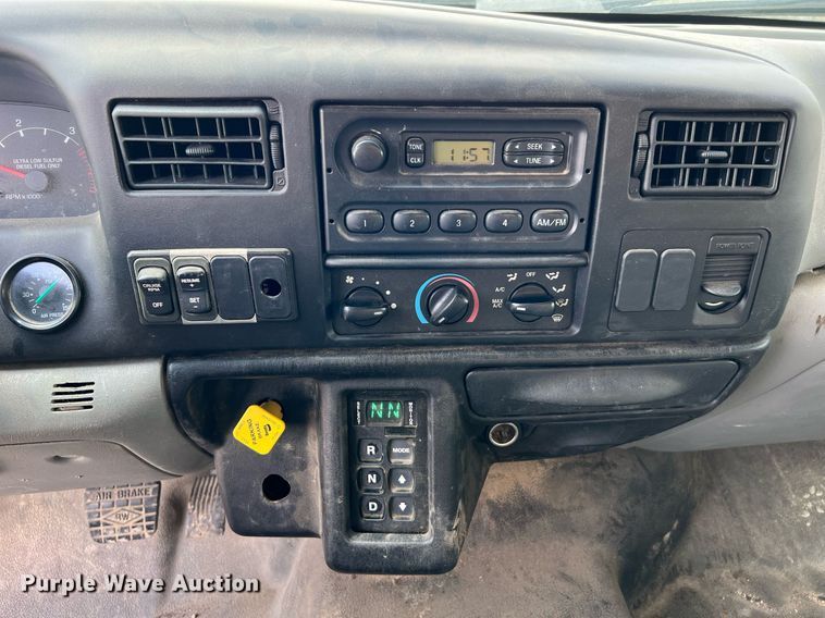 image for item LF9518 2008 Ford F750  water truck