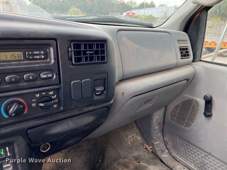 image for item LF9518 2008 Ford F750  water truck