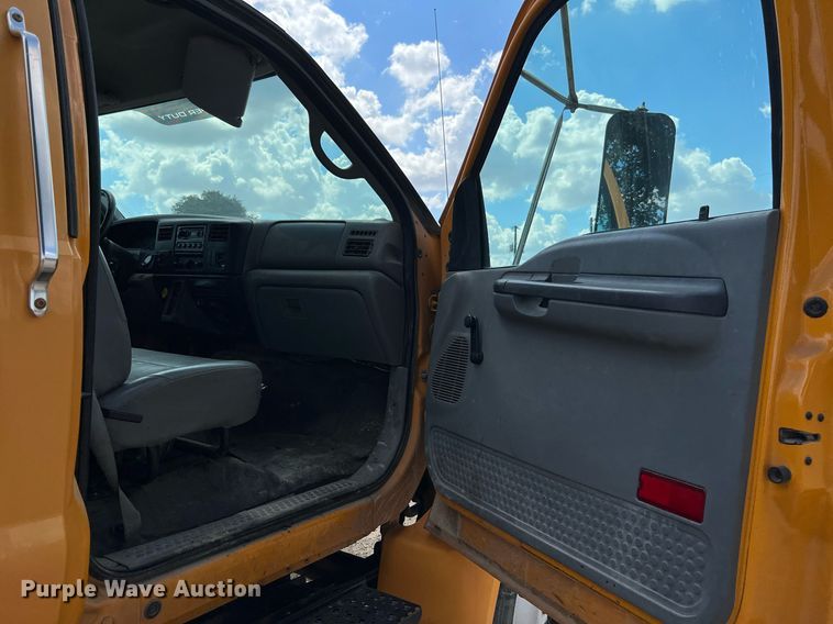 image for item LF9518 2008 Ford F750  water truck