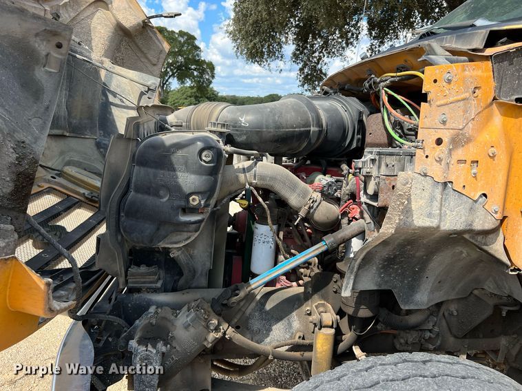 image for item LF9518 2008 Ford F750  water truck