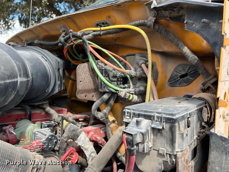 image for item LF9518 2008 Ford F750  water truck