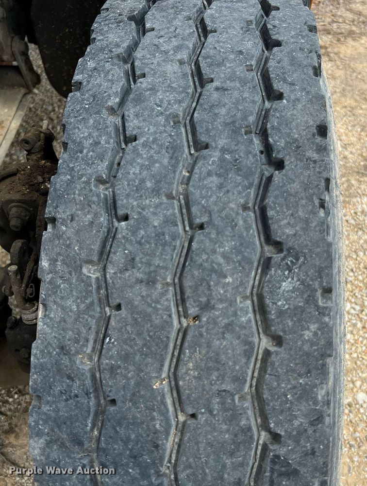 image for item LF9518 2008 Ford F750  water truck