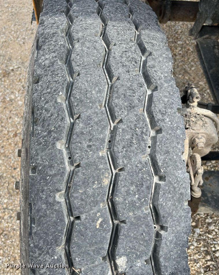 image for item LF9518 2008 Ford F750  water truck