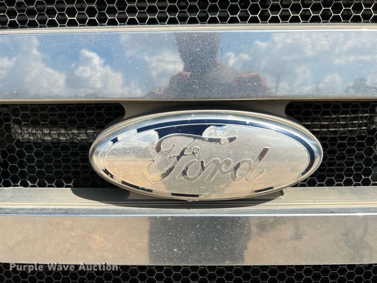 image for item LF9518 2008 Ford F750  water truck