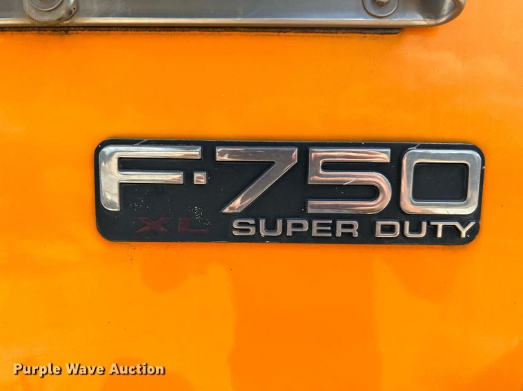 image for item LF9518 2008 Ford F750  water truck