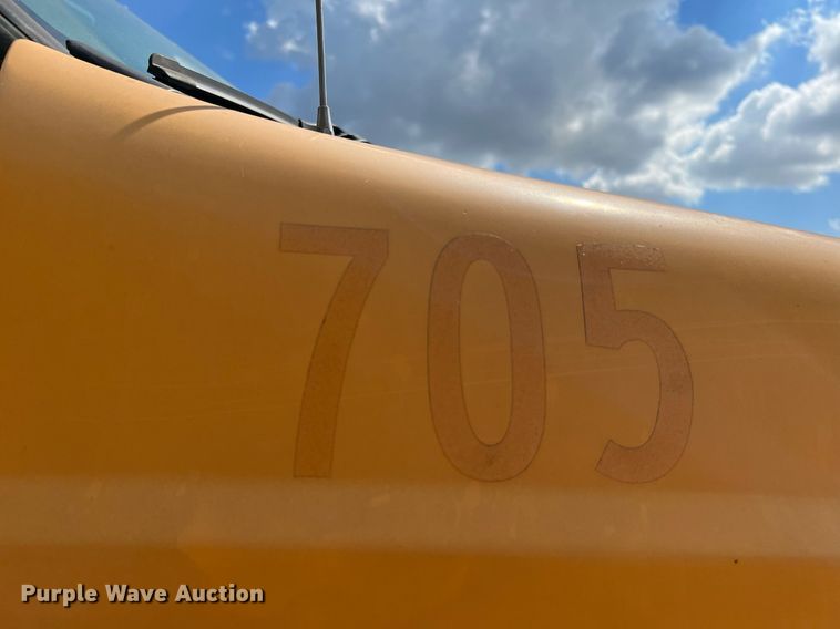 image for item LF9518 2008 Ford F750  water truck