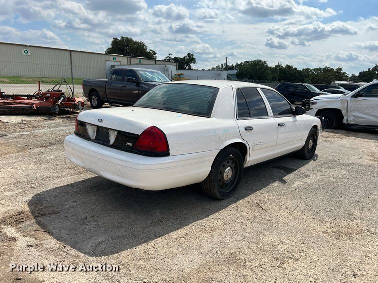 image for item LF9520 2011 Ford Crown Victoria Police Interceptor
