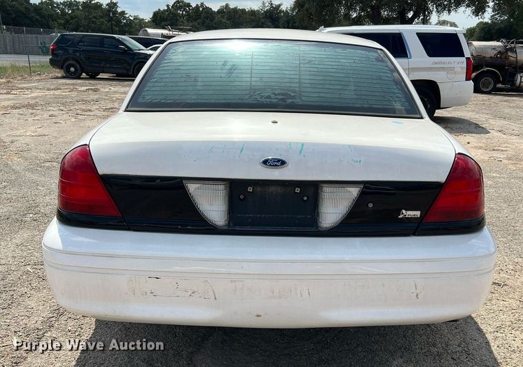 image for item LF9520 2011 Ford Crown Victoria Police Interceptor