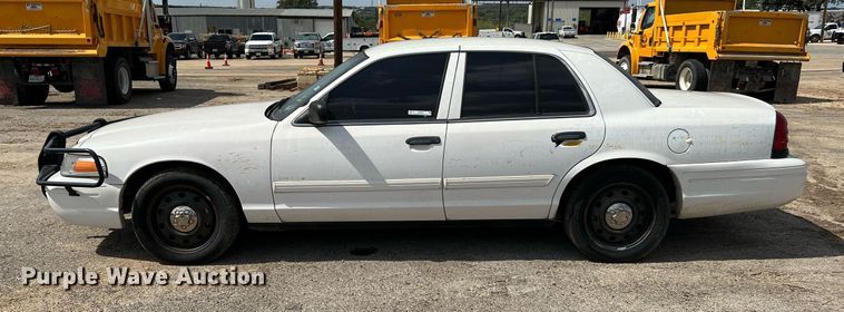 image for item LF9520 2011 Ford Crown Victoria Police Interceptor