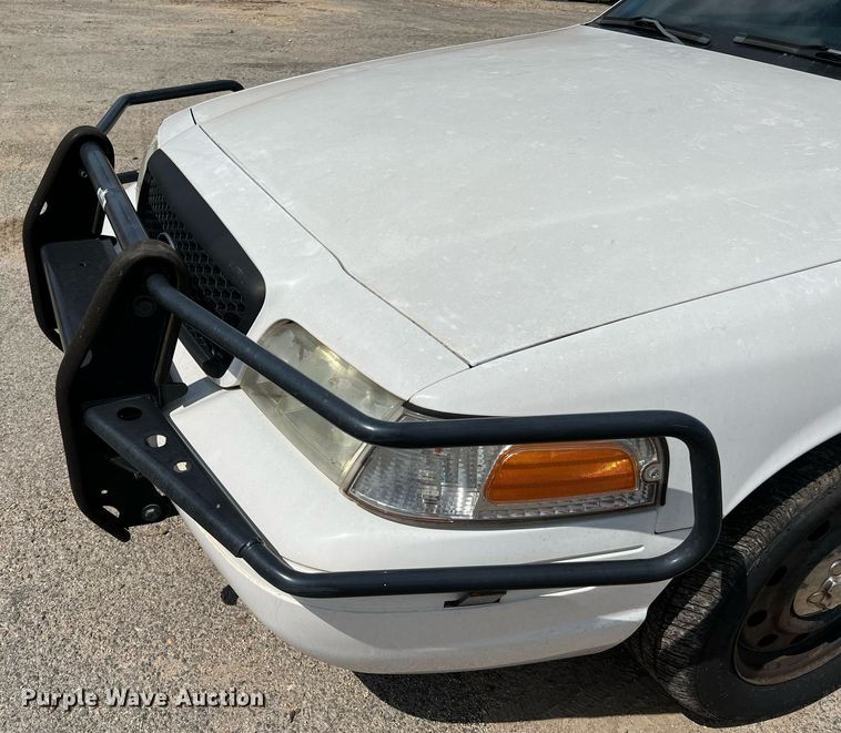 image for item LF9520 2011 Ford Crown Victoria Police Interceptor