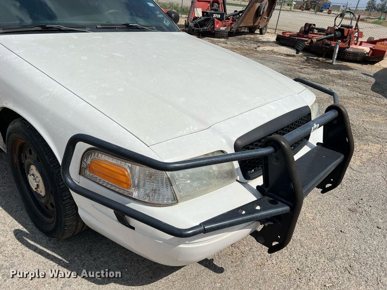 image for item LF9520 2011 Ford Crown Victoria Police Interceptor