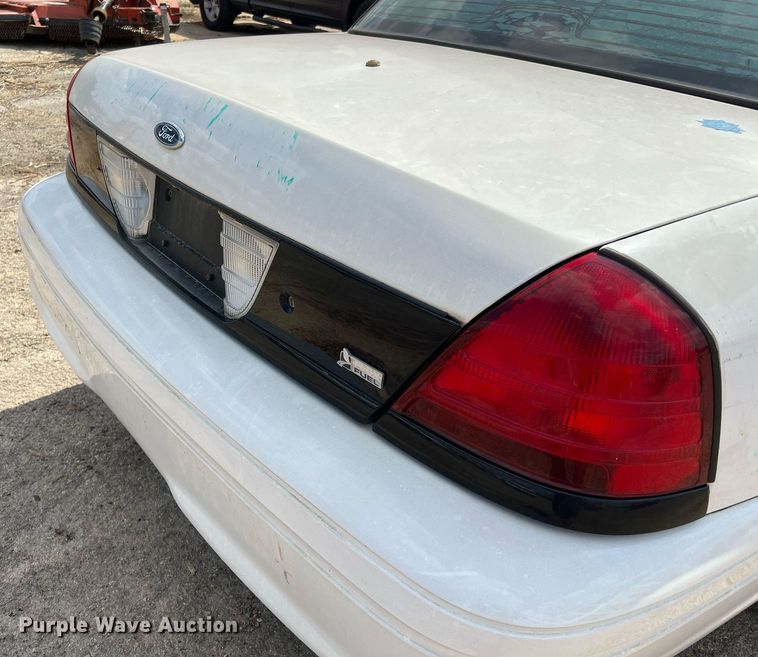 image for item LF9520 2011 Ford Crown Victoria Police Interceptor