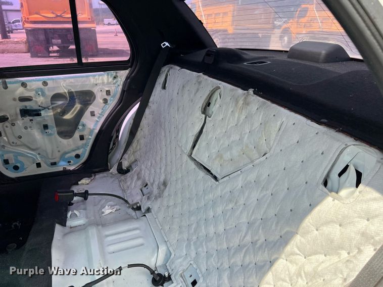 image for item LF9520 2011 Ford Crown Victoria Police Interceptor