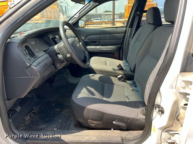 image for item LF9524 2008 Ford Crown Victoria Police Interceptor