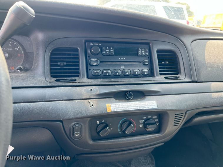 image for item LF9524 2008 Ford Crown Victoria Police Interceptor