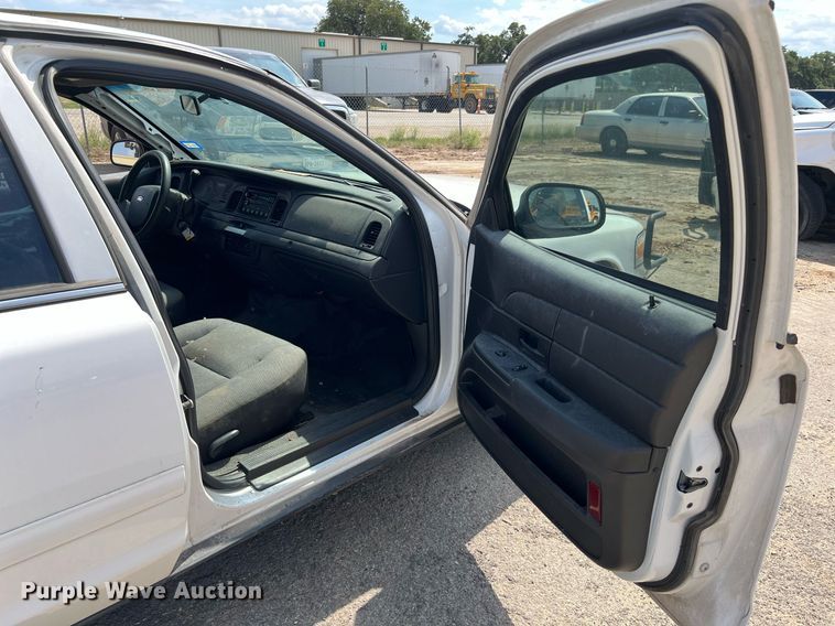 image for item LF9524 2008 Ford Crown Victoria Police Interceptor