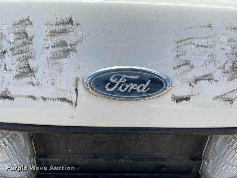 image for item LF9524 2008 Ford Crown Victoria Police Interceptor