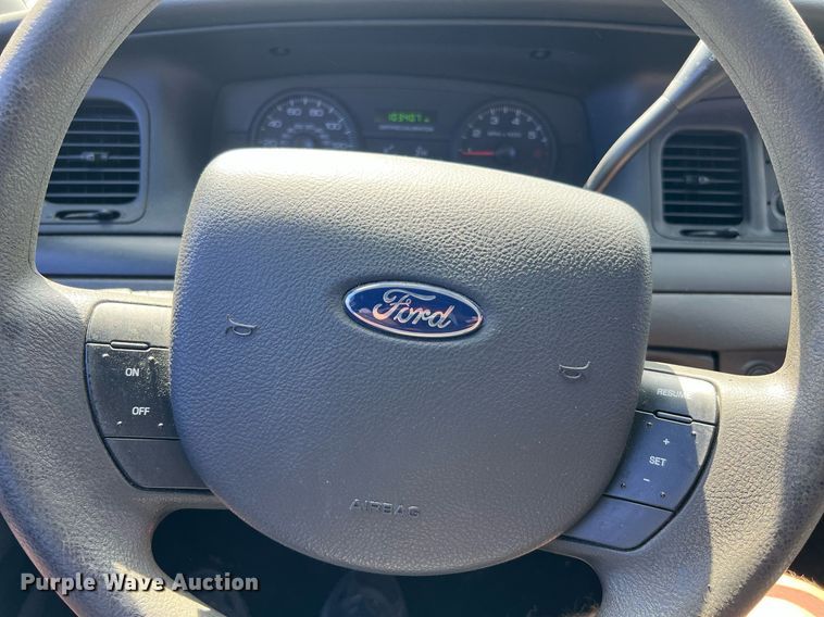 image for item LF9529 2008 Ford Crown Victoria Police Interceptor