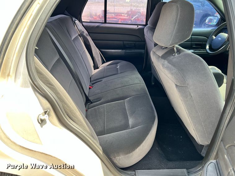 image for item LF9529 2008 Ford Crown Victoria Police Interceptor