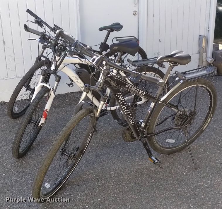 image for item LN9830 (3) bicycles