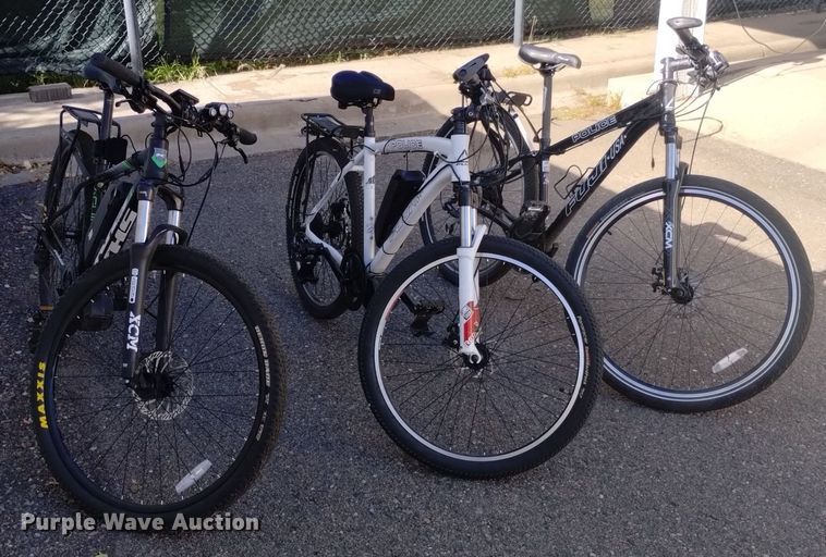 image for item LN9830 (3) bicycles