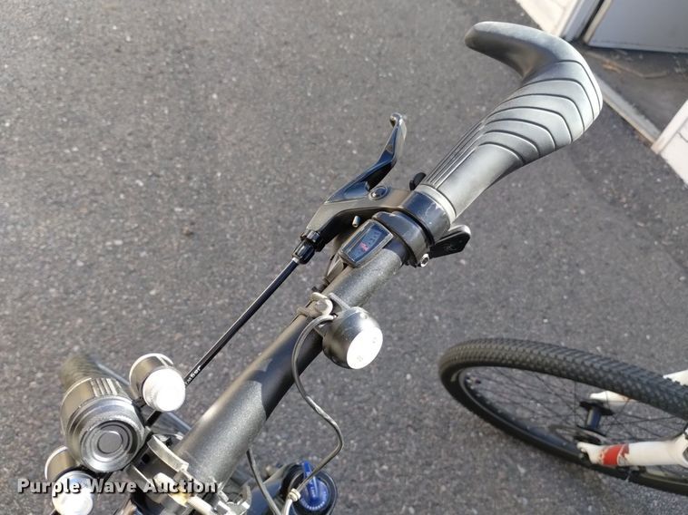 image for item LN9830 (3) bicycles