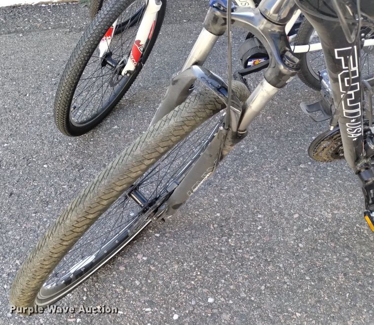 image for item LN9830 (3) bicycles