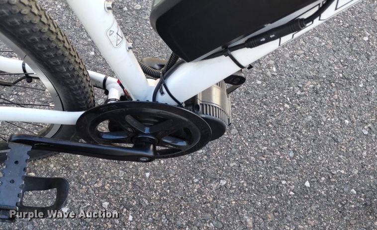 image for item LN9830 (3) bicycles