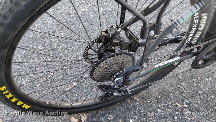 image for item LN9830 (3) bicycles