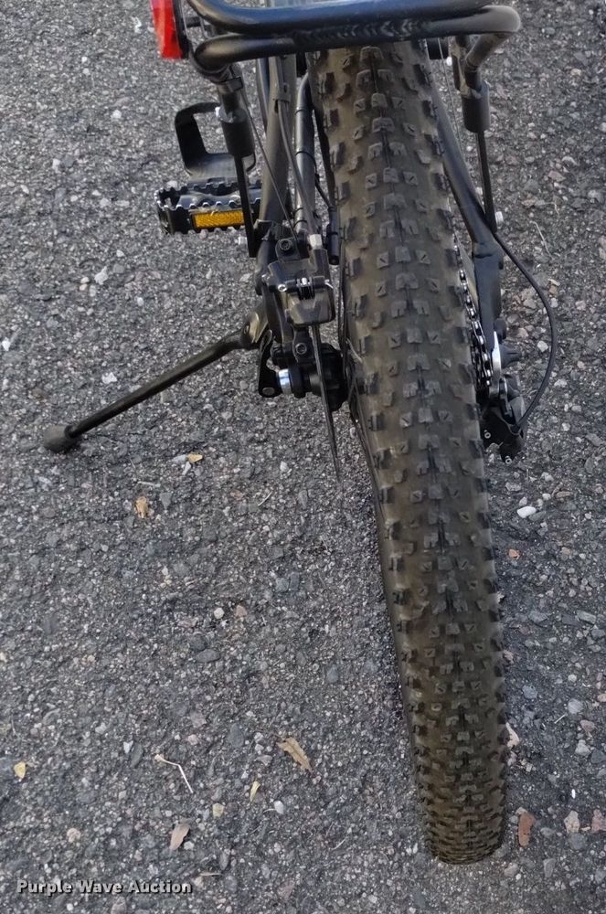 image for item LN9830 (3) bicycles