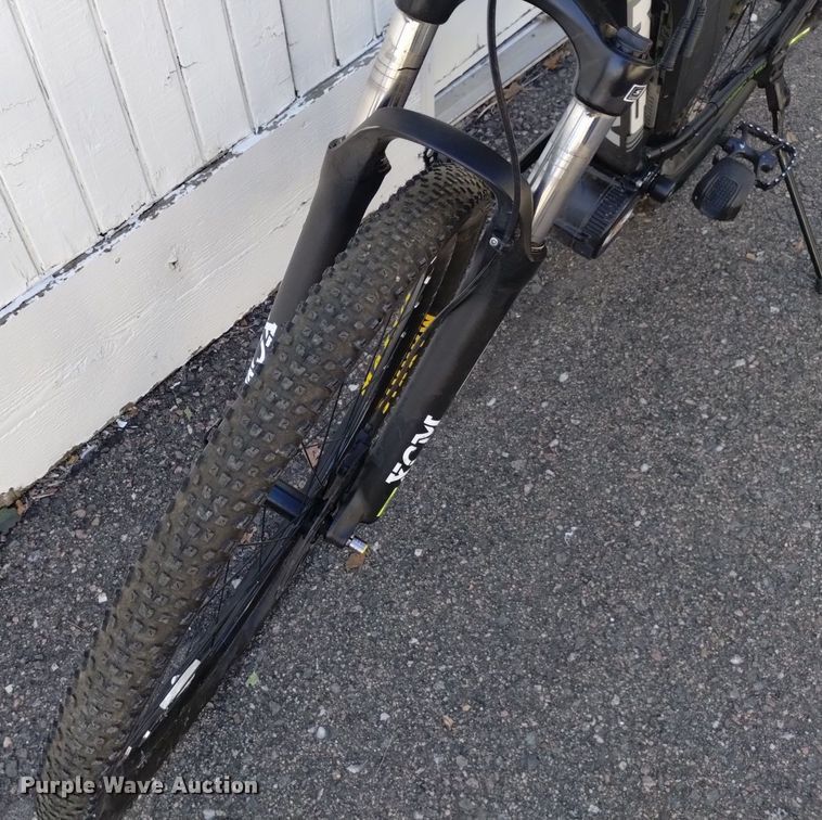 image for item LN9830 (3) bicycles