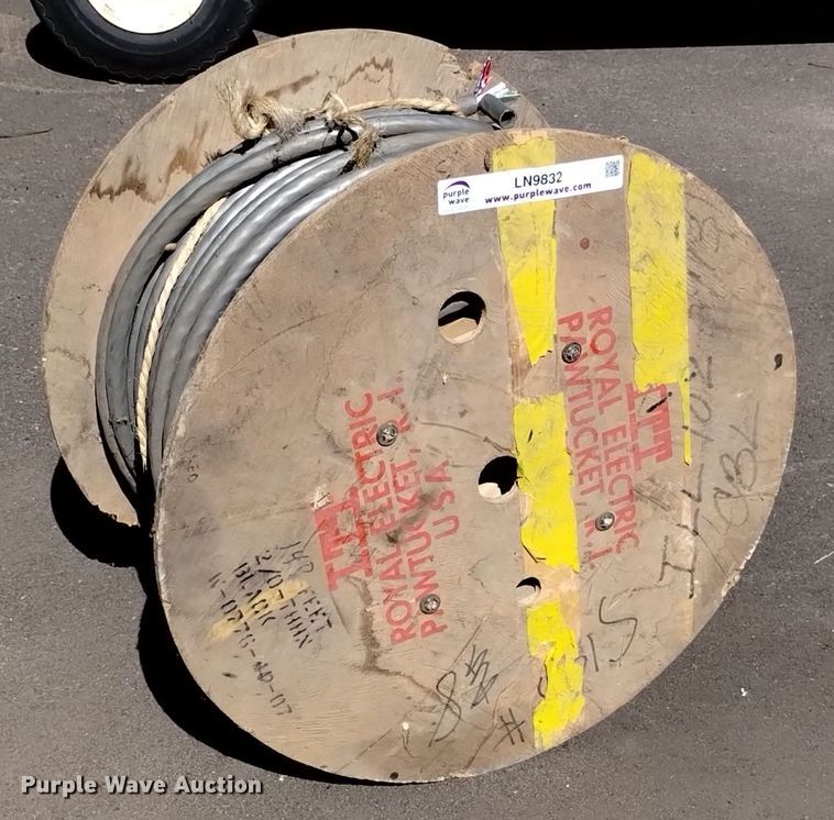 image for item LN9832 Belden 9775 GE wire