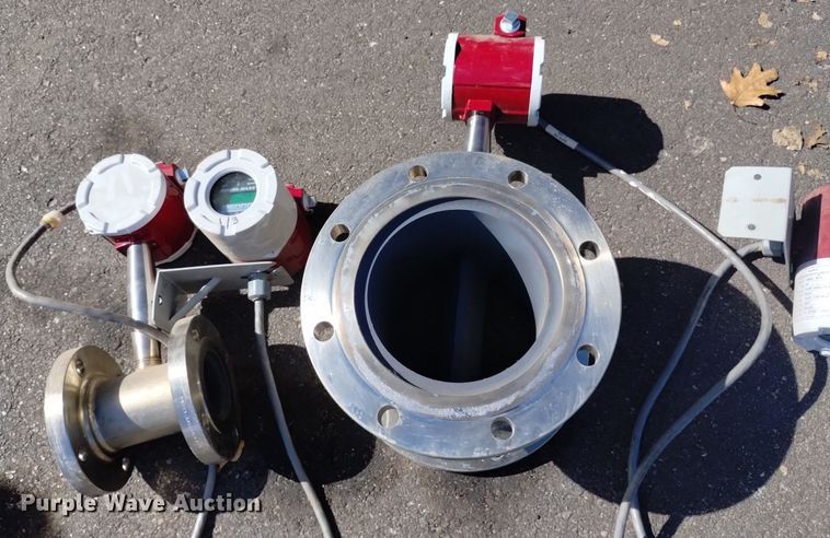 image for item LN9835 (3) Sierra Instruments 240-VTP steam flow meters