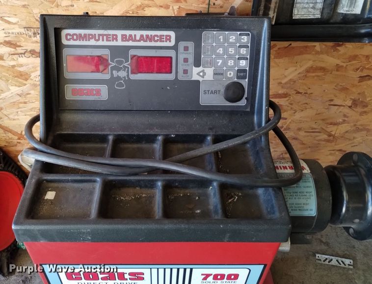 image for item LN9843 Coats 700 tire balancer