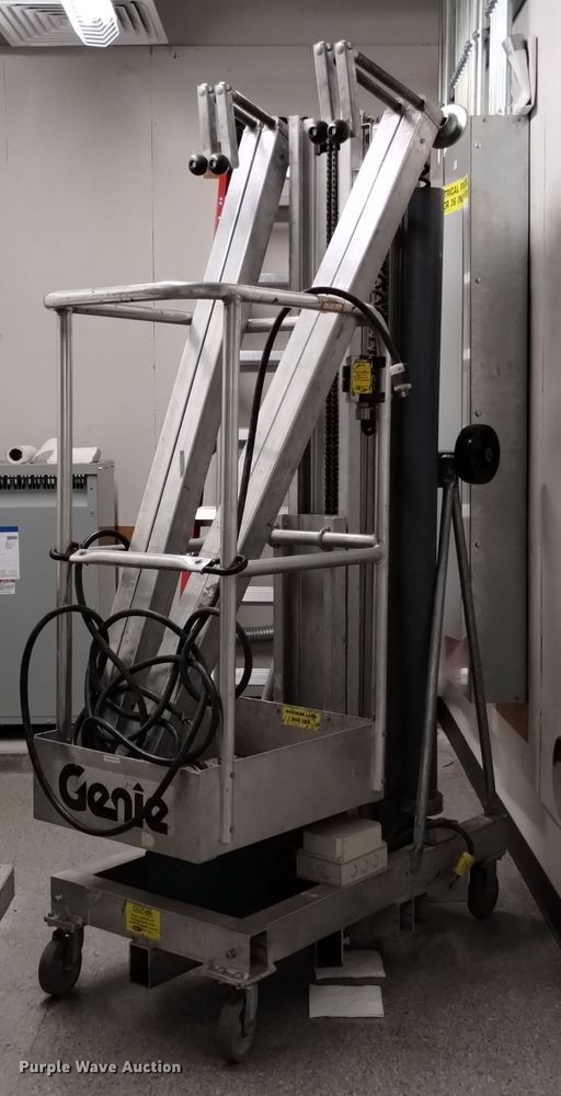 image for item LN9846 Genie PLC-24P  vertical lift