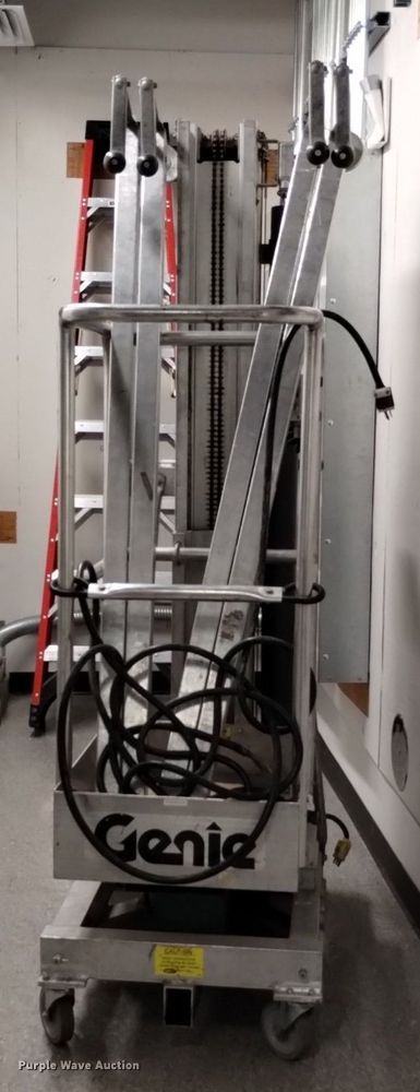 image for item LN9846 Genie PLC-24P  vertical lift