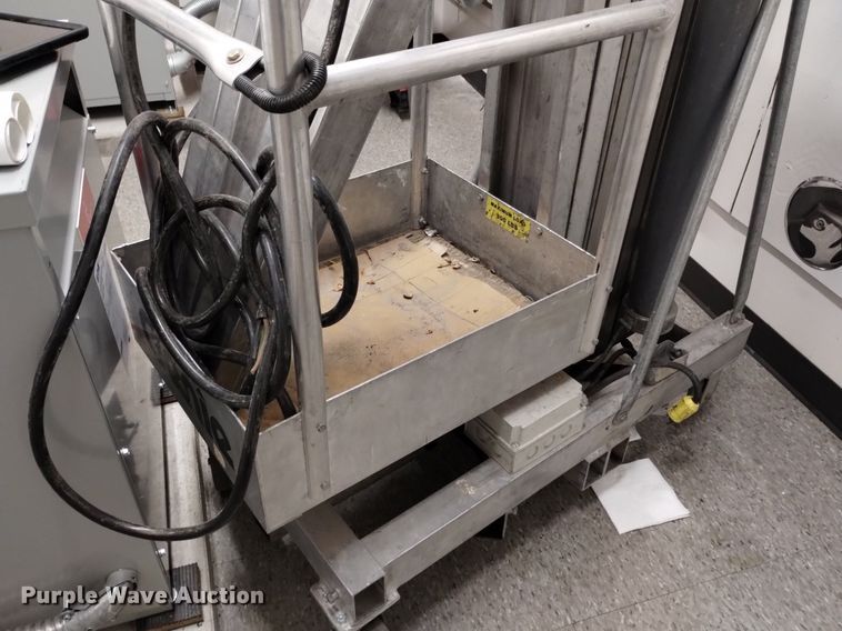 image for item LN9846 Genie PLC-24P  vertical lift