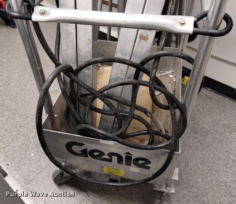 image for item LN9846 Genie PLC-24P  vertical lift