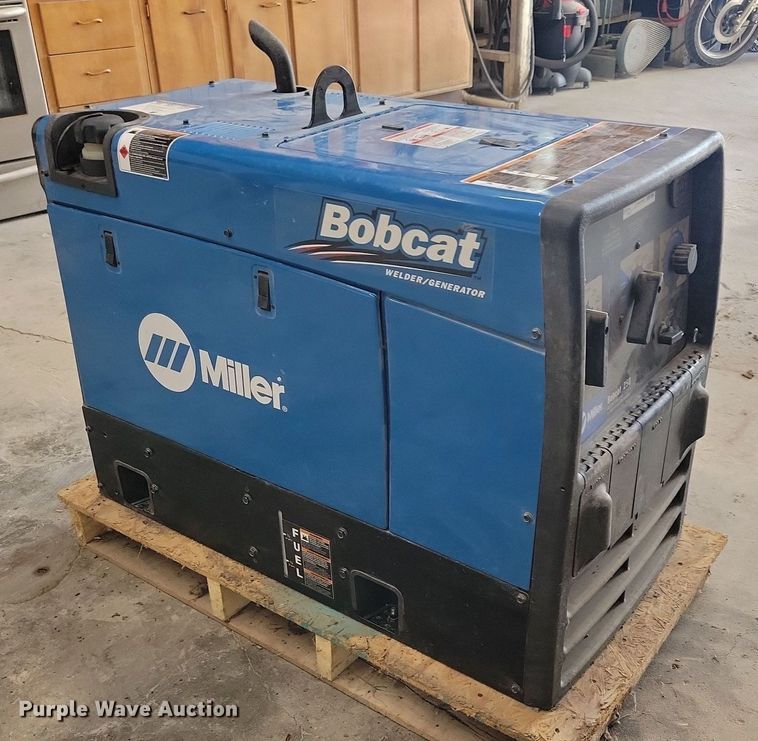 image for item LO9795 2019 Miller Bobcat 250  welder