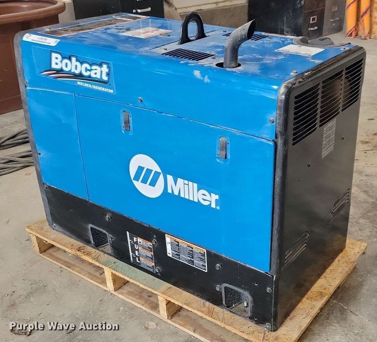 image for item LO9795 2019 Miller Bobcat 250  welder