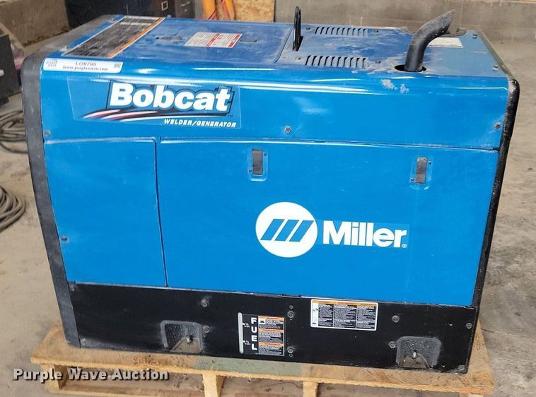image for item LO9795 2019 Miller Bobcat 250  welder